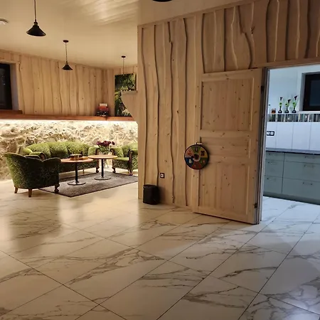 Talu Lodge *